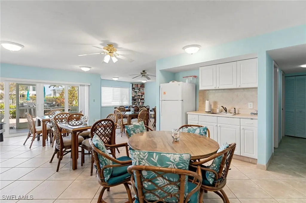 860 Panama Court Marco Island FL 34145