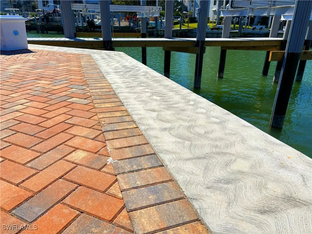 860 Panama Court Marco Island FL 34145