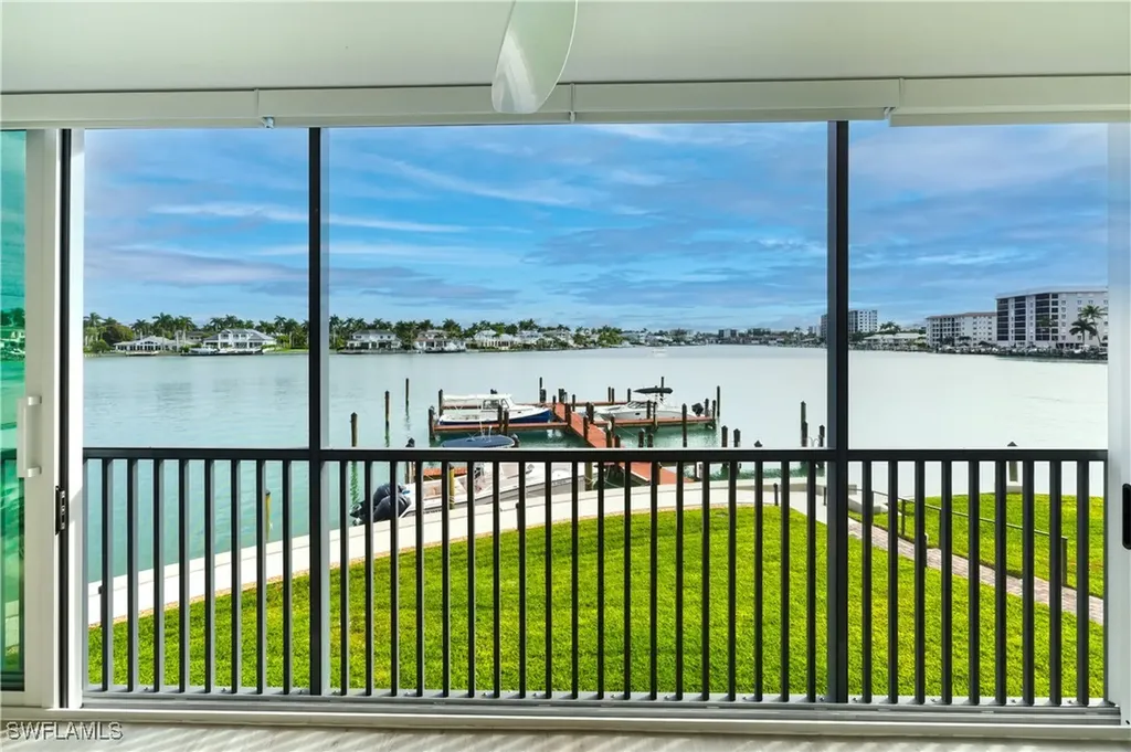 222 Harbour Drive Naples FL 34103