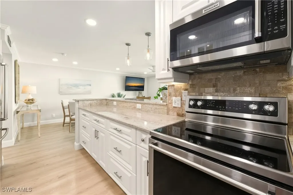 222 Harbour Drive Naples FL 34103