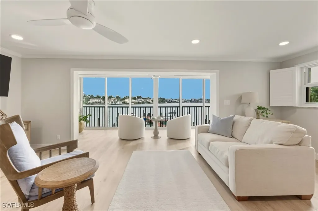 222 Harbour Drive Naples FL 34103