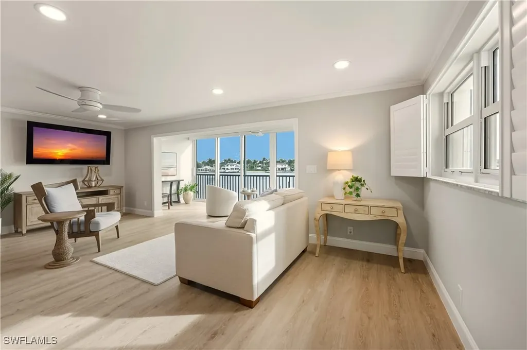 222 Harbour Drive Naples FL 34103