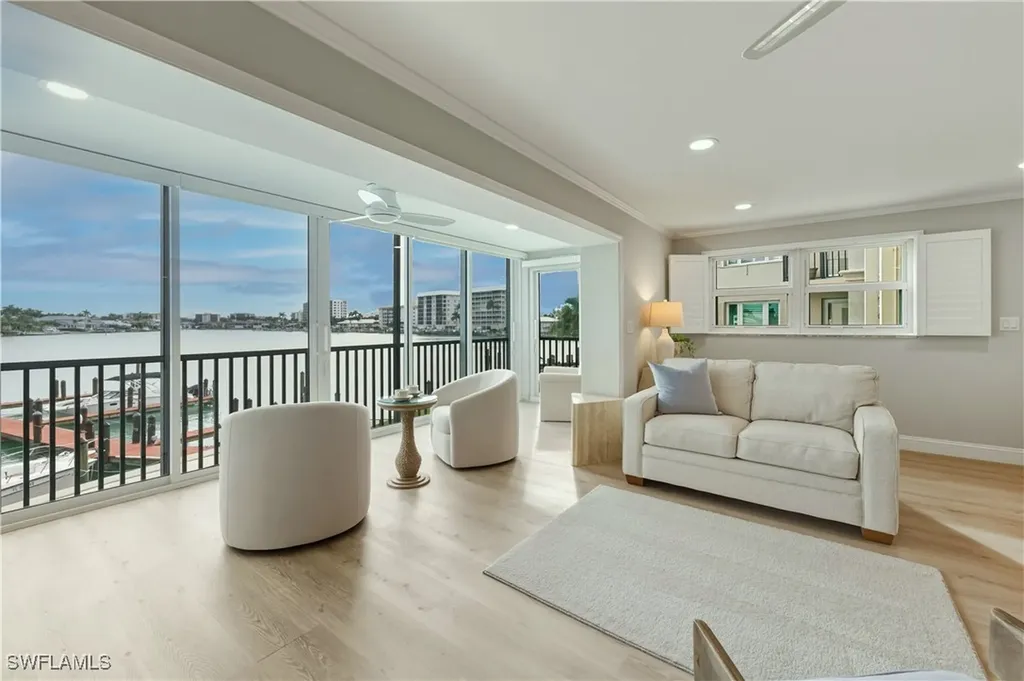 222 Harbour Drive Naples FL 34103