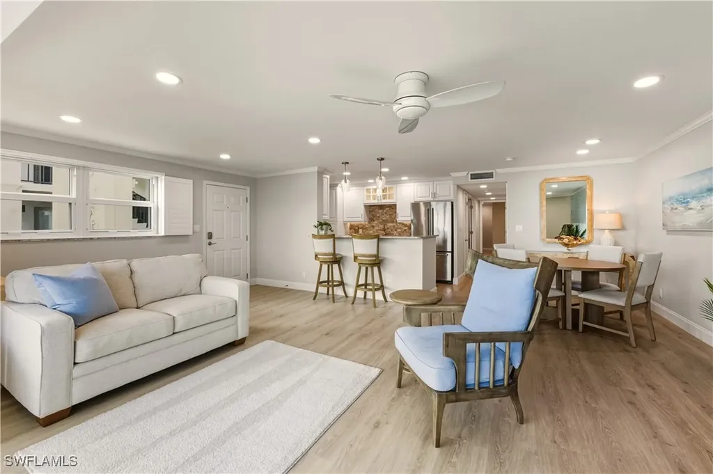 222 Harbour Drive Naples FL 34103