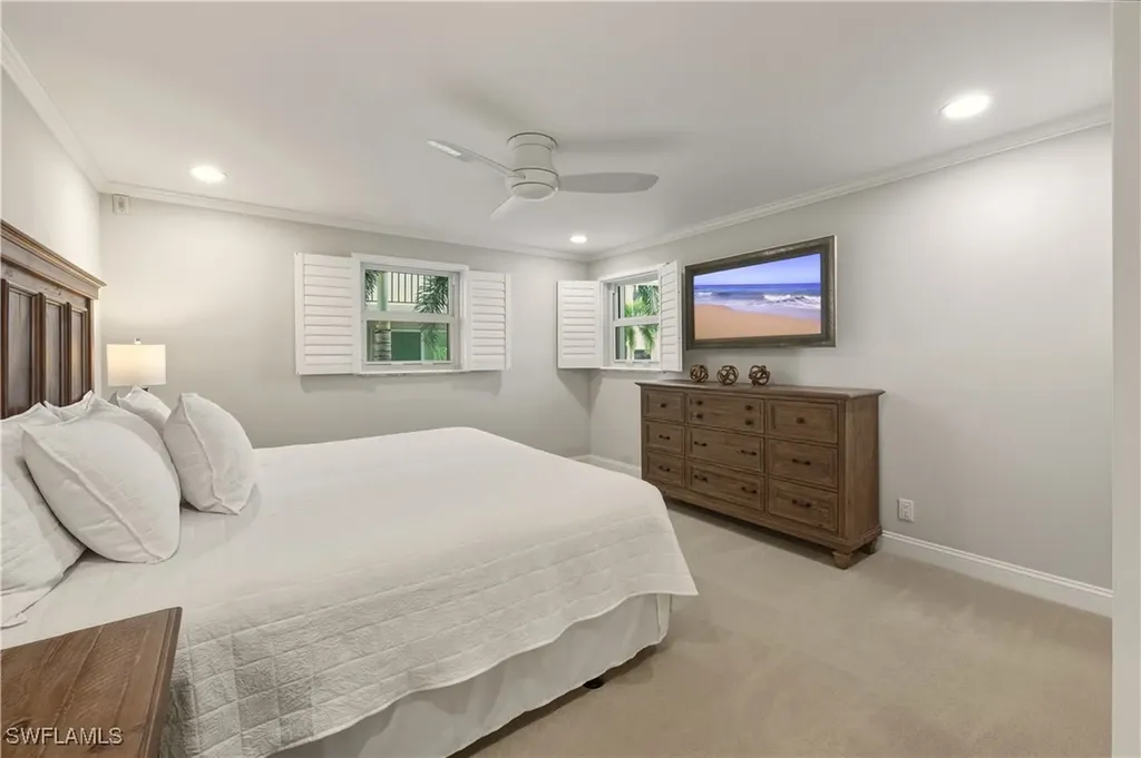 222 Harbour Drive Naples FL 34103