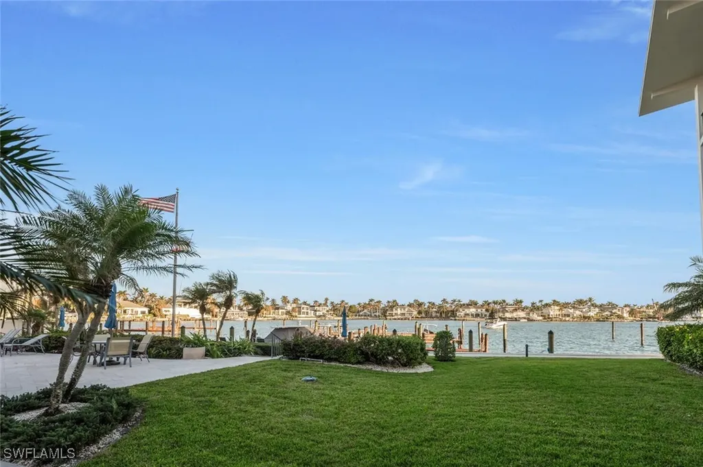 222 Harbour Drive Naples FL 34103