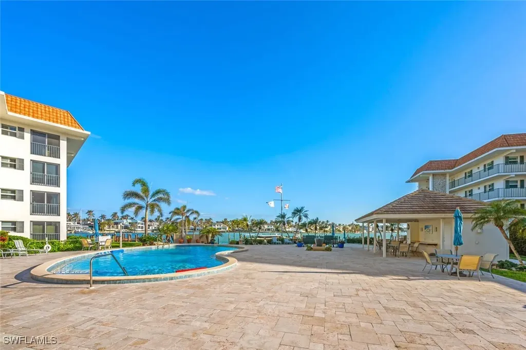 222 Harbour Drive Naples FL 34103