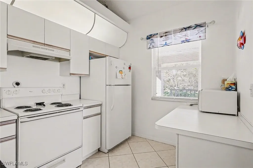 326 Bradstrom Circle Naples FL 34113