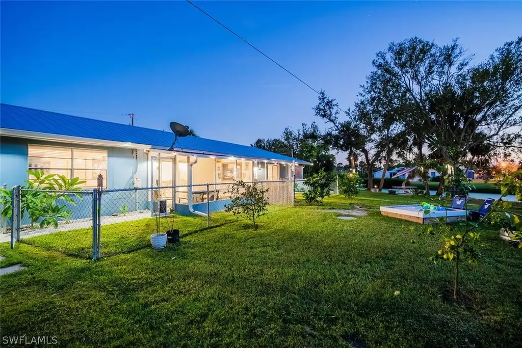 23302/23310 Robin Drive Punta Gorda FL 33980