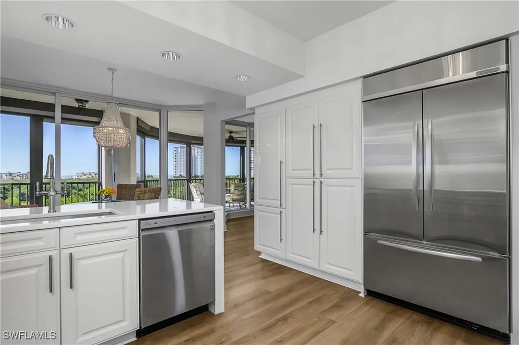 8990 Bay Colony Drive Naples FL 34108