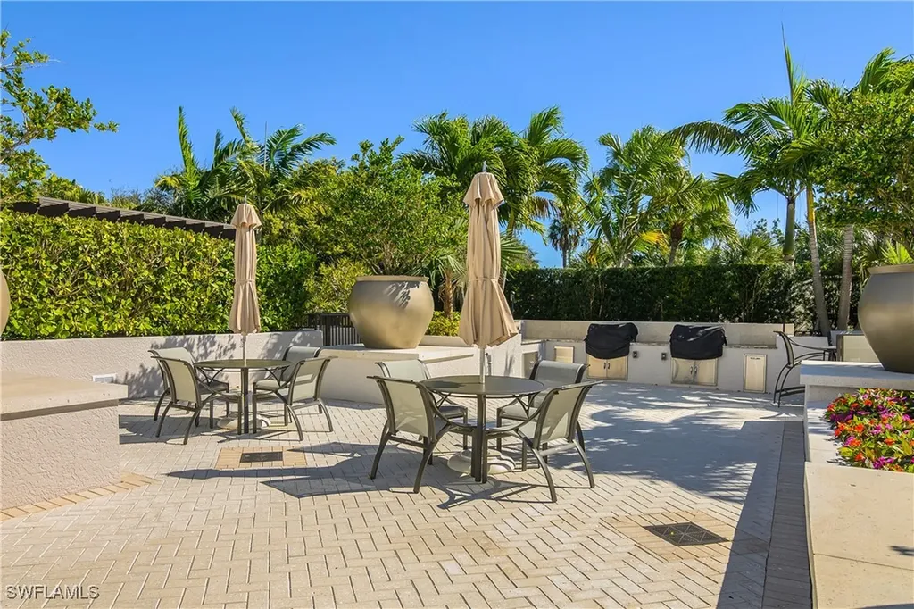 8990 Bay Colony Drive Naples FL 34108