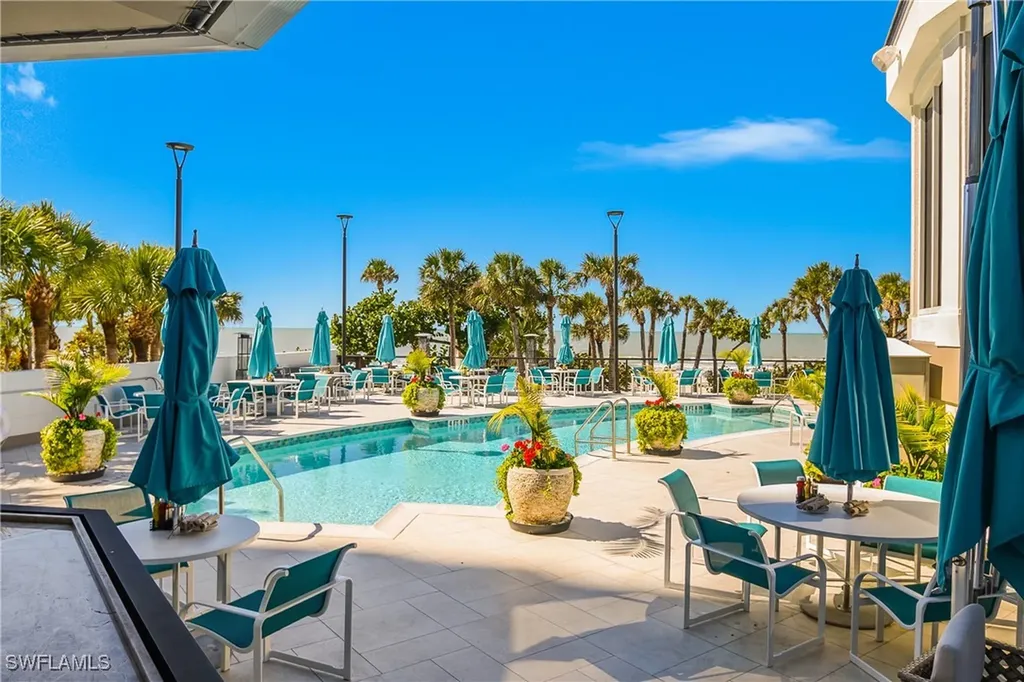 8990 Bay Colony Drive Naples FL 34108