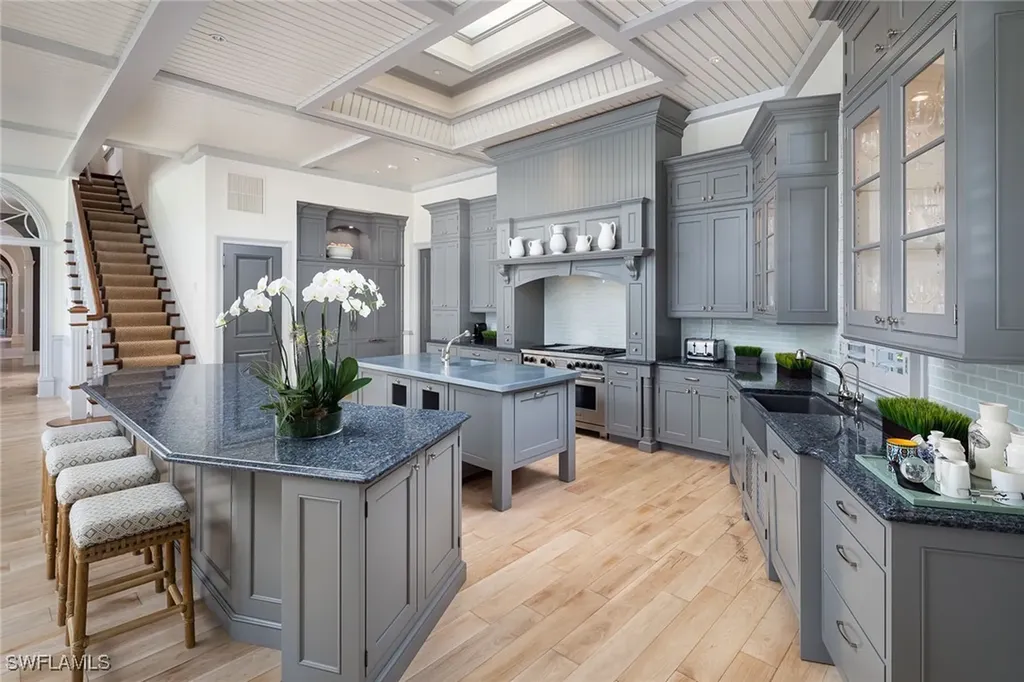 1975 Galleon Drive Naples FL 34102