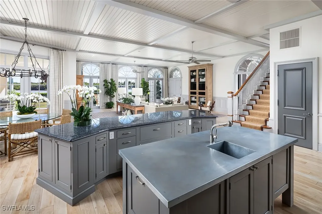 1975 Galleon Drive Naples FL 34102