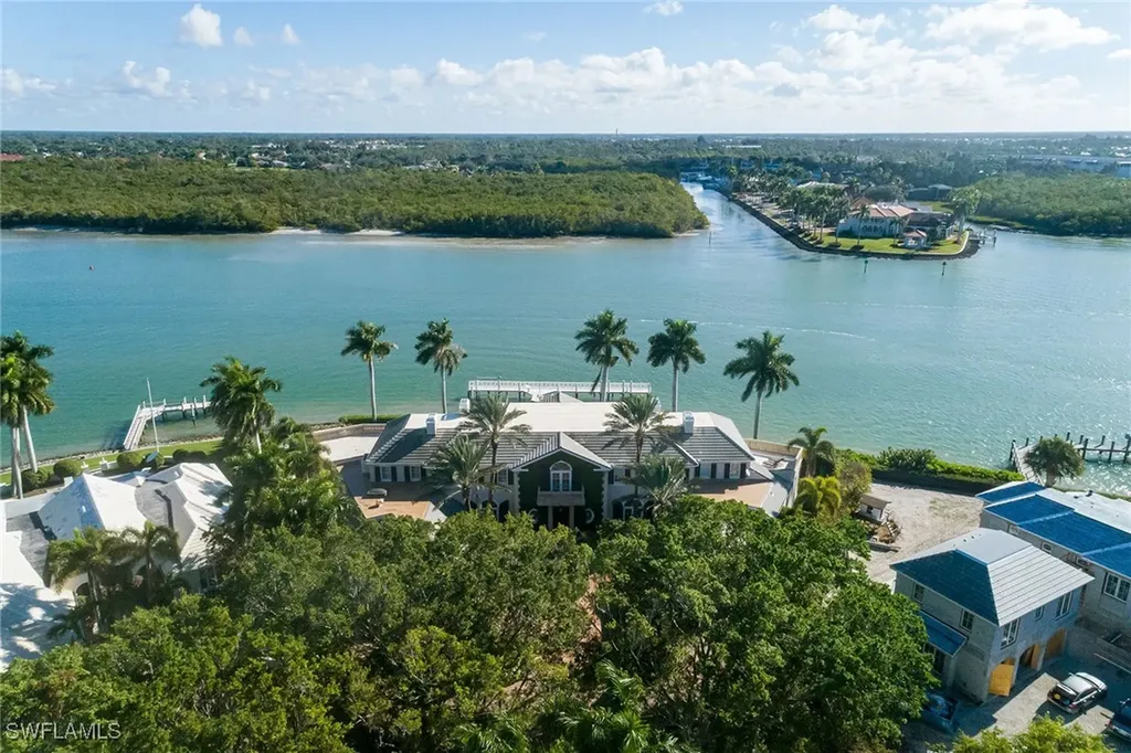 1975 Galleon Drive Naples FL 34102