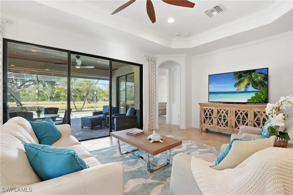 3022 Aviamar Circle Naples FL 34114