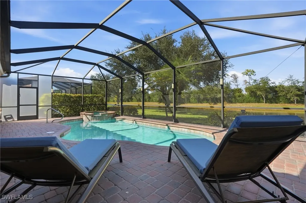 3022 Aviamar Circle Naples FL 34114