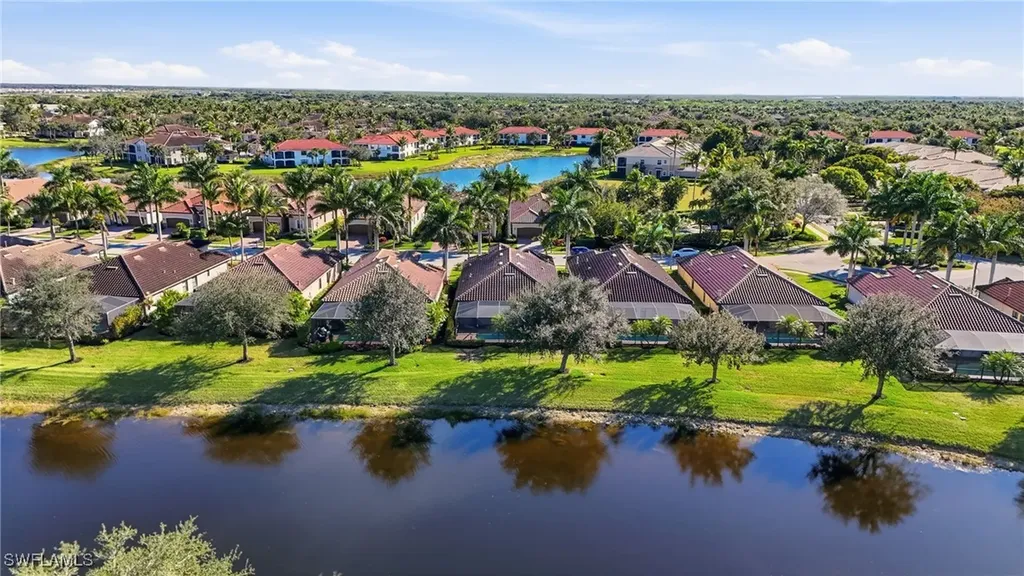 3022 Aviamar Circle Naples FL 34114