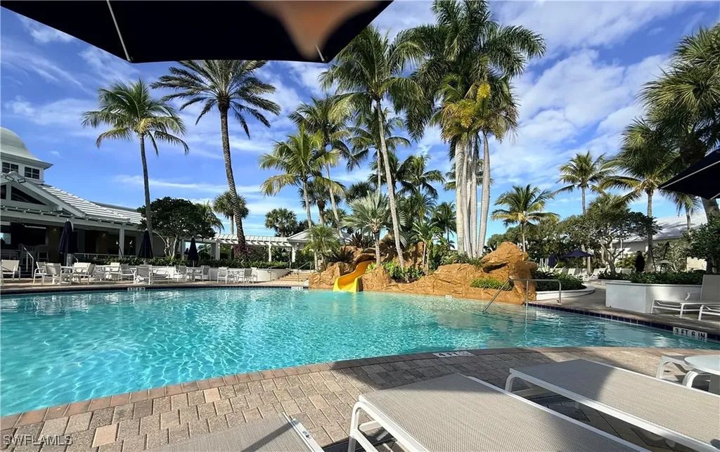 3022 Aviamar Circle Naples FL 34114