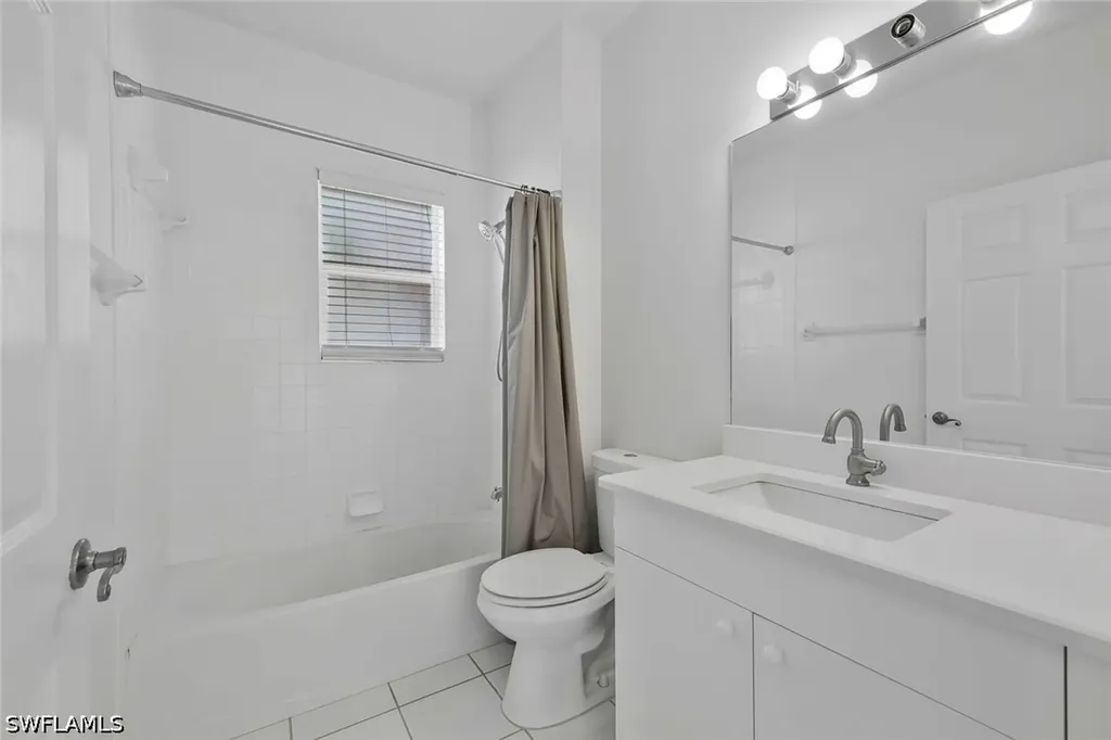 3420 W Crown Pointe Boulevard Naples FL 34112