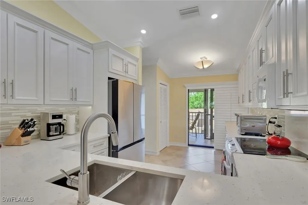 406 Foxtail Court Naples FL 34104