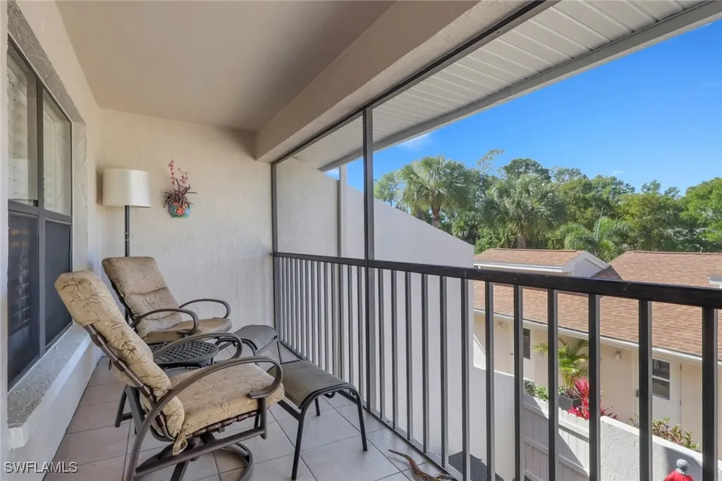 406 Foxtail Court Naples FL 34104