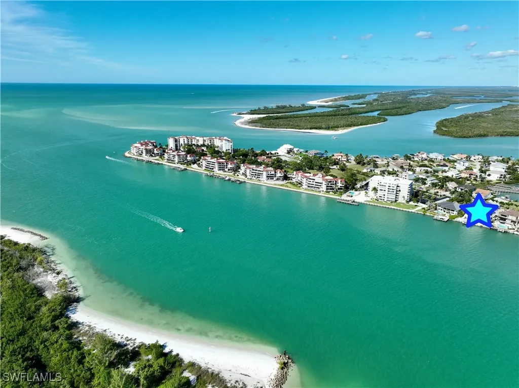 28 Pelican Street W Naples FL 34113