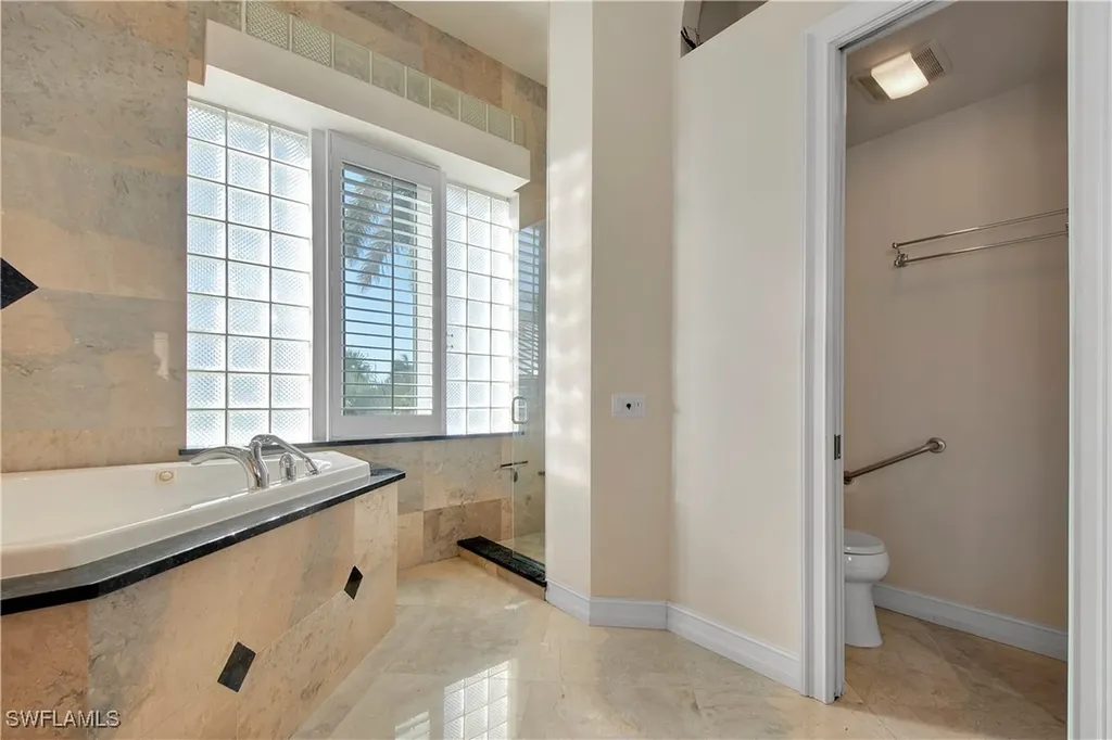 28 Pelican Street W Naples FL 34113