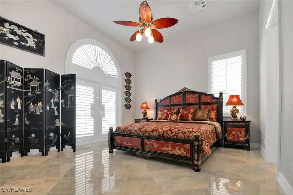 28 Pelican Street W Naples FL 34113