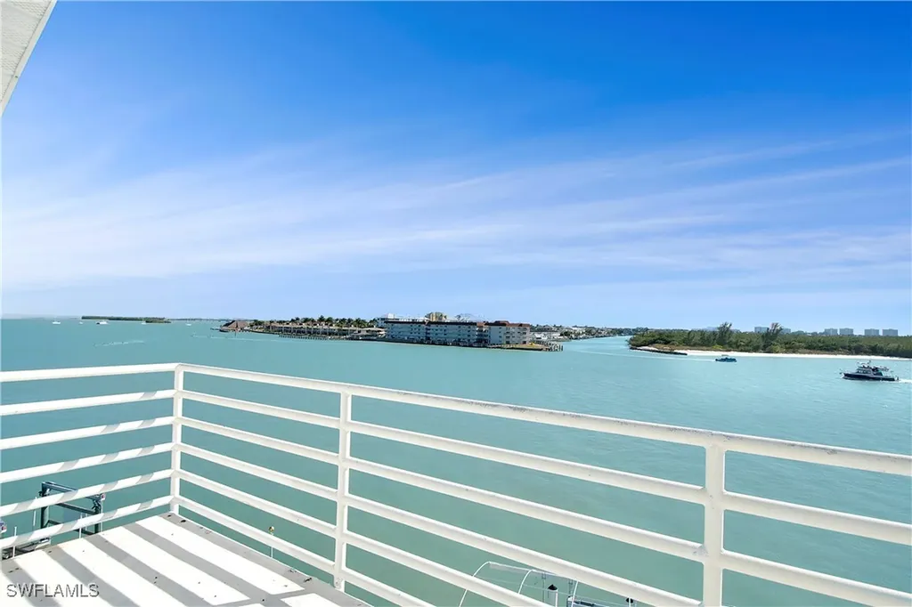 28 Pelican Street W Naples FL 34113