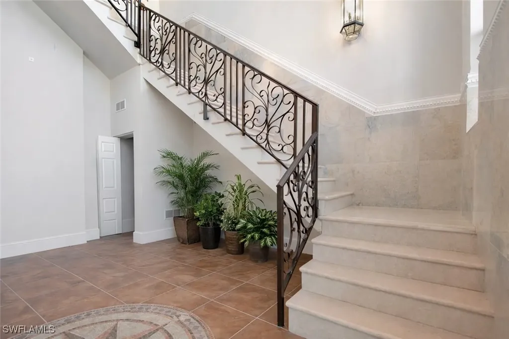28 Pelican Street W Naples FL 34113