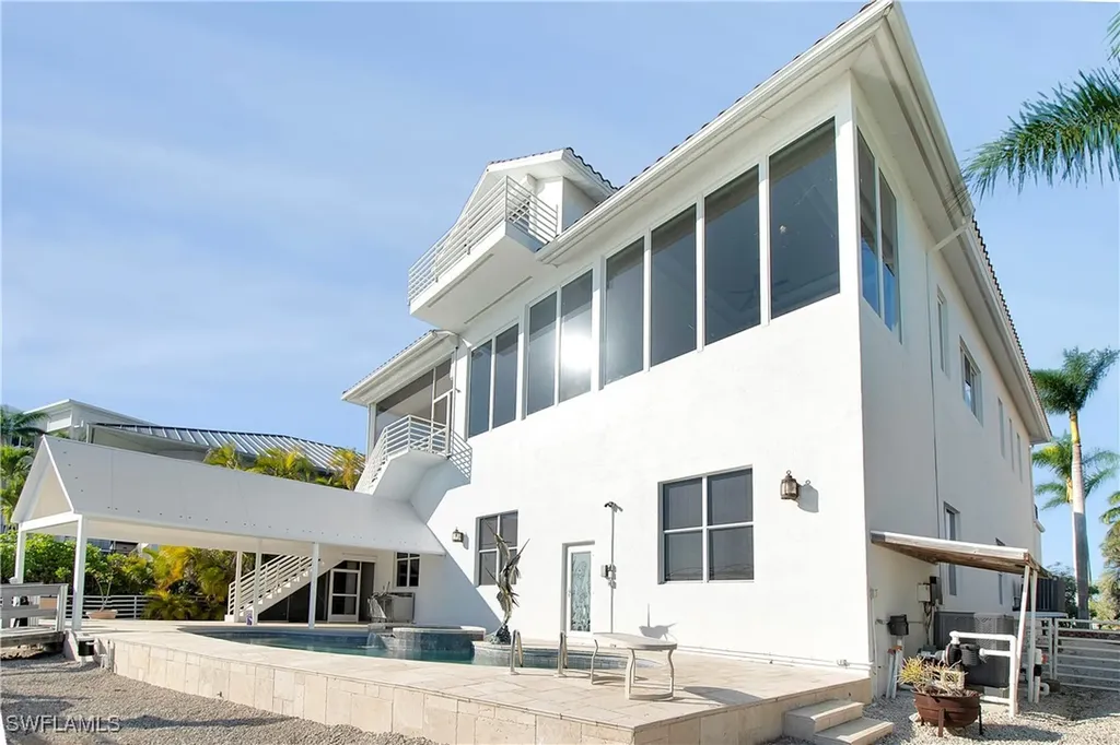 28 Pelican Street W Naples FL 34113