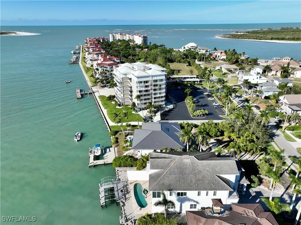 28 Pelican Street W Naples FL 34113