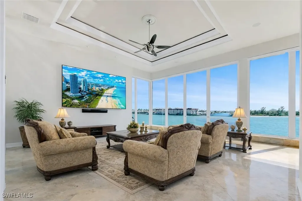 28 Pelican Street W Naples FL 34113