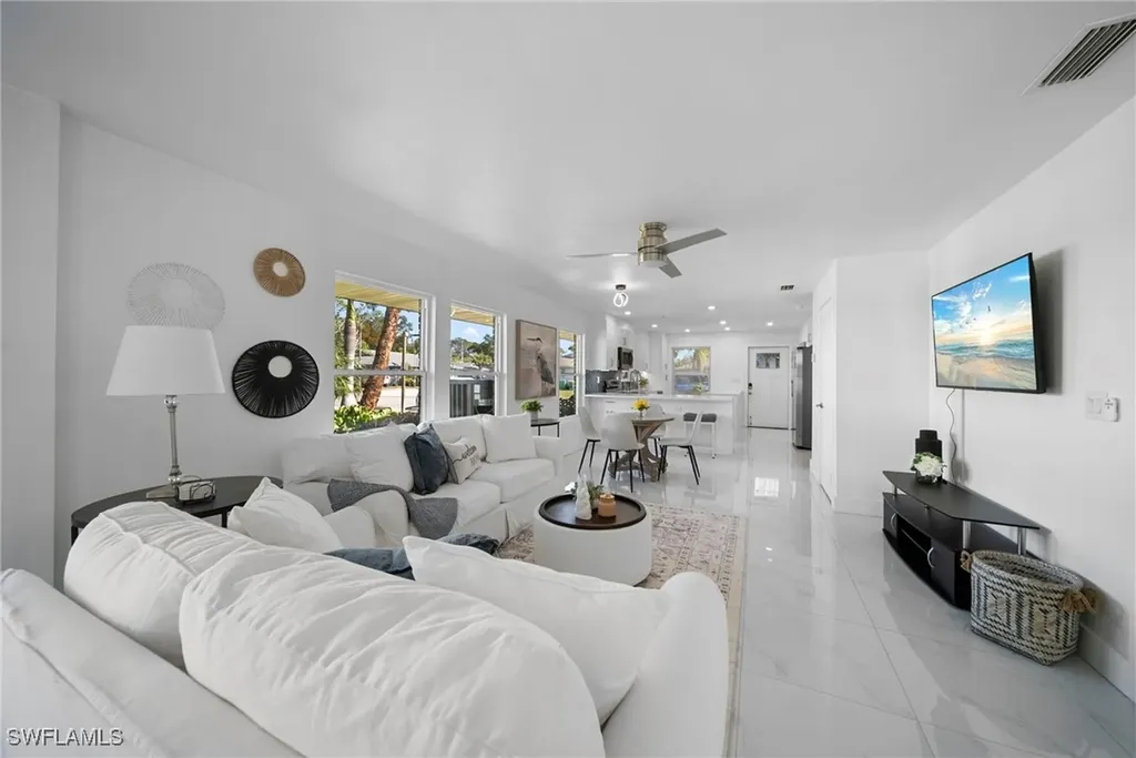 2858 Arbutus Street Naples FL 34112
