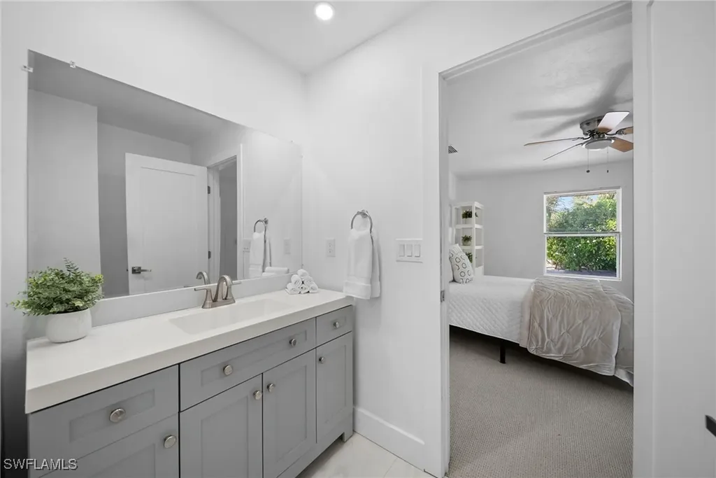 2858 Arbutus Street Naples FL 34112