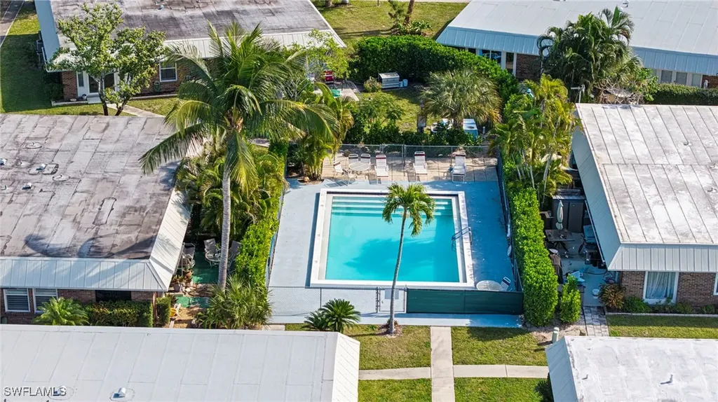 2858 Arbutus Street Naples FL 34112