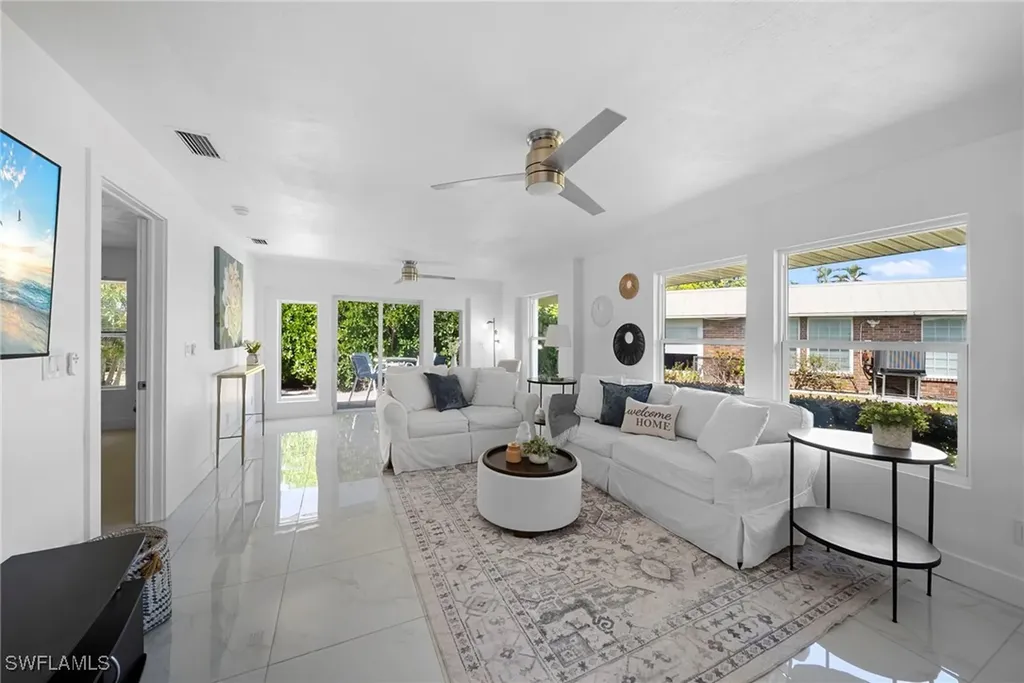 2858 Arbutus Street Naples FL 34112