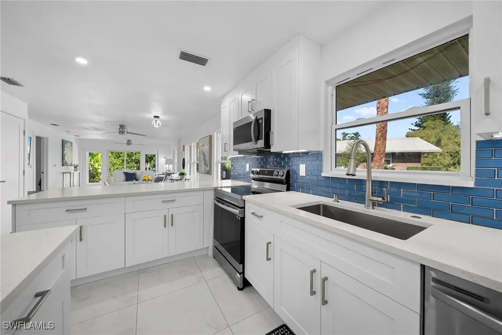 2858 Arbutus Street Naples FL 34112