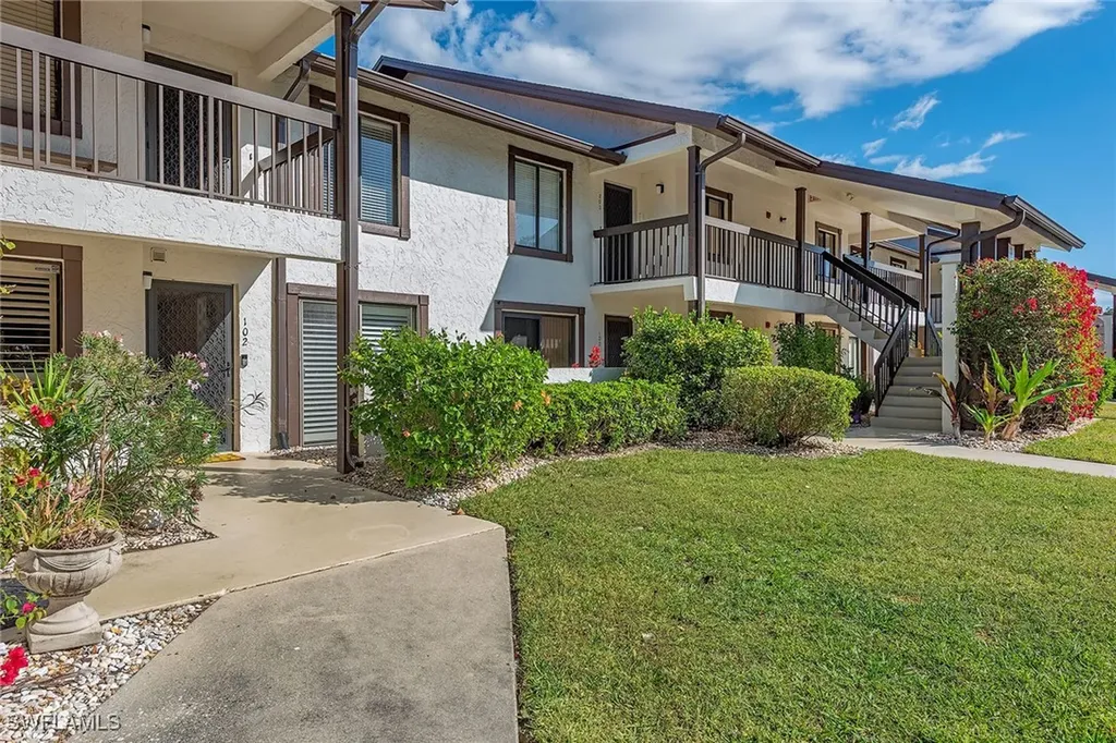 800 Misty Pines Circle Naples FL 34105