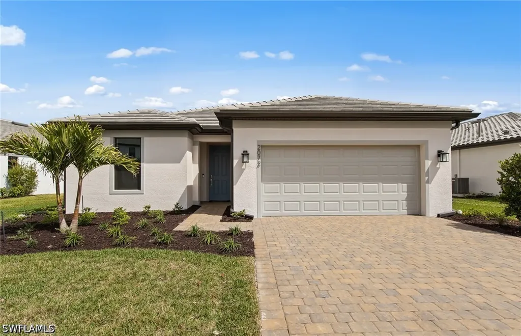 2072 Freemont Way Naples FL 34120