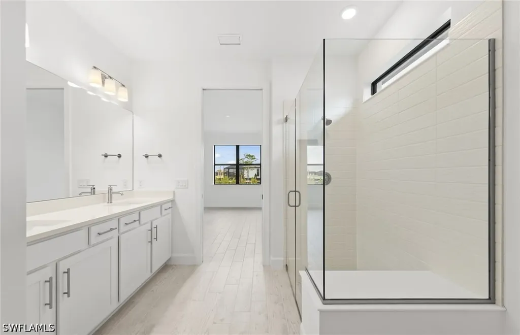 2072 Freemont Way Naples FL 34120
