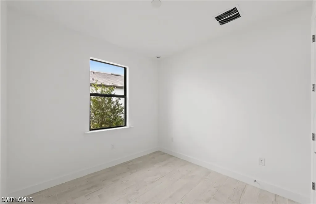 2072 Freemont Way Naples FL 34120