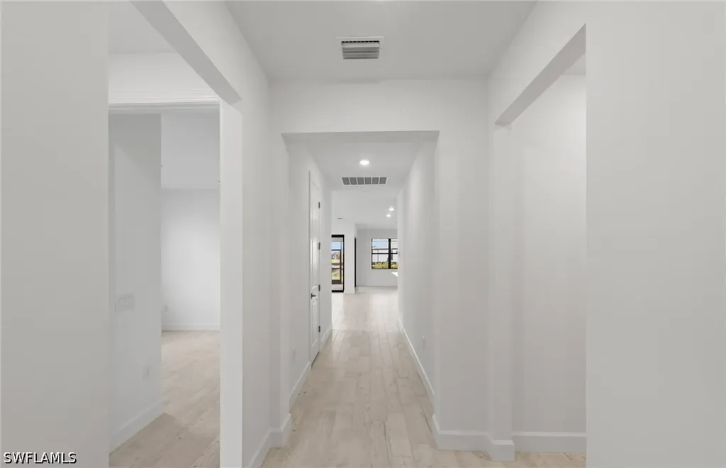 2072 Freemont Way Naples FL 34120