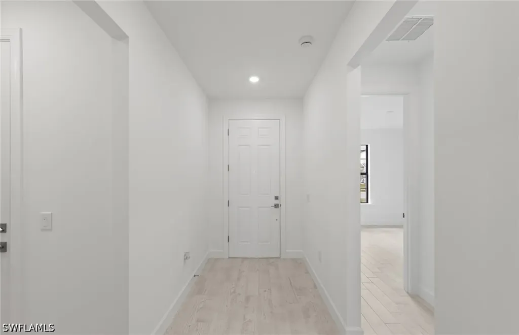 2072 Freemont Way Naples FL 34120