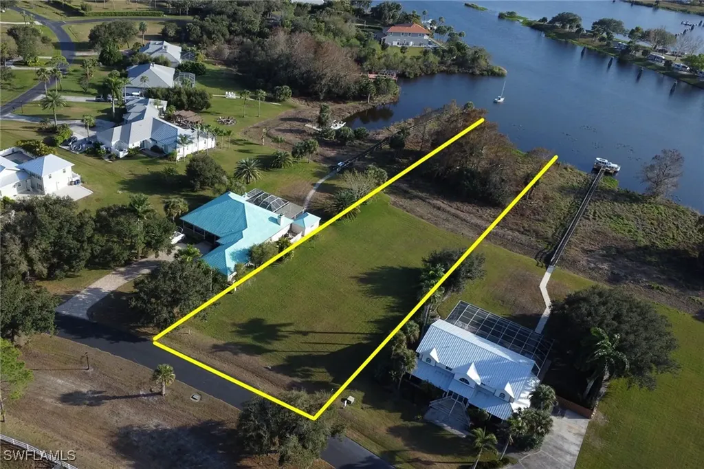 16280 Forest Mist Court Alva FL 33920