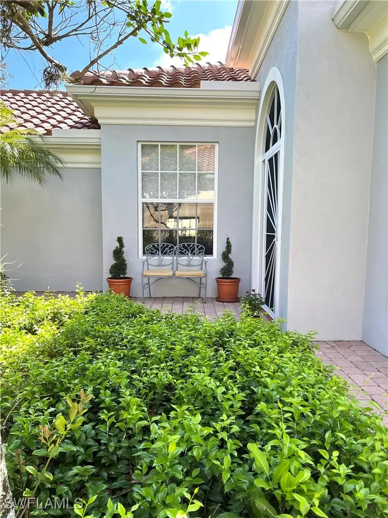5477 Freeport Lane Naples FL 34119