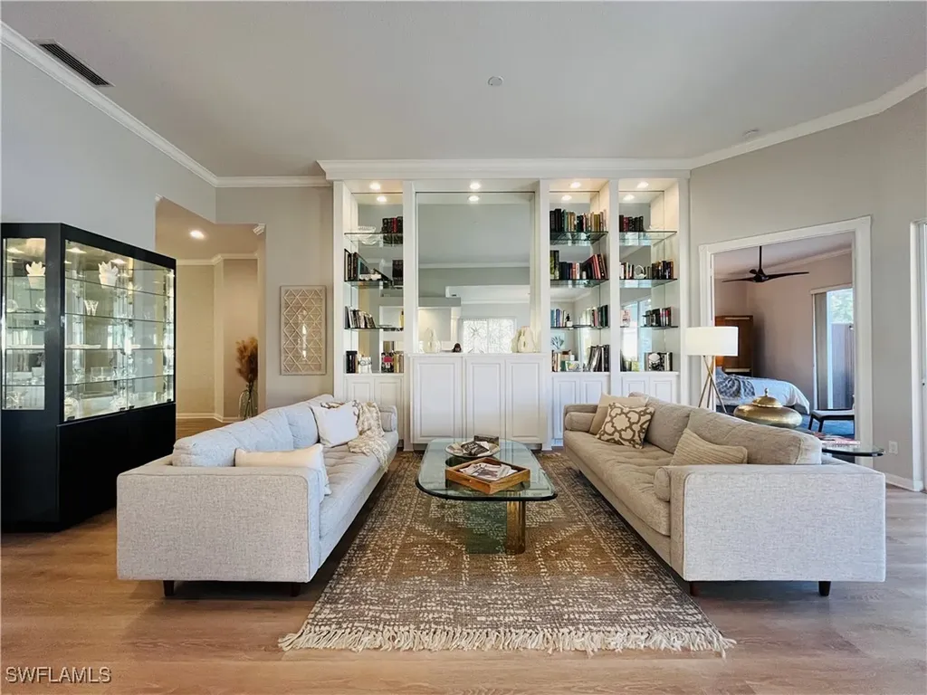 5477 Freeport Lane Naples FL 34119