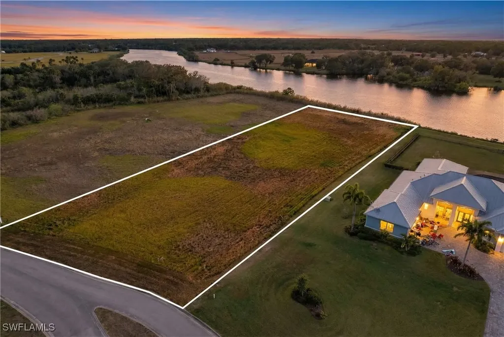 2110 Silk Bay Boulevard Alva FL 33920