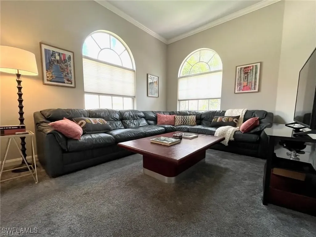 5477 Freeport Lane Naples FL 34119
